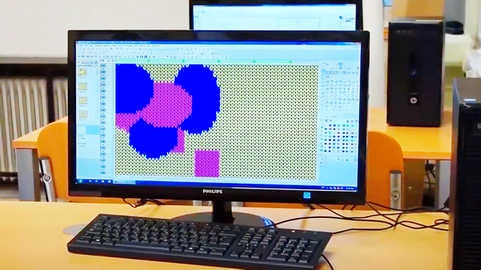 Image of knitting design software at UNIWA laboratory